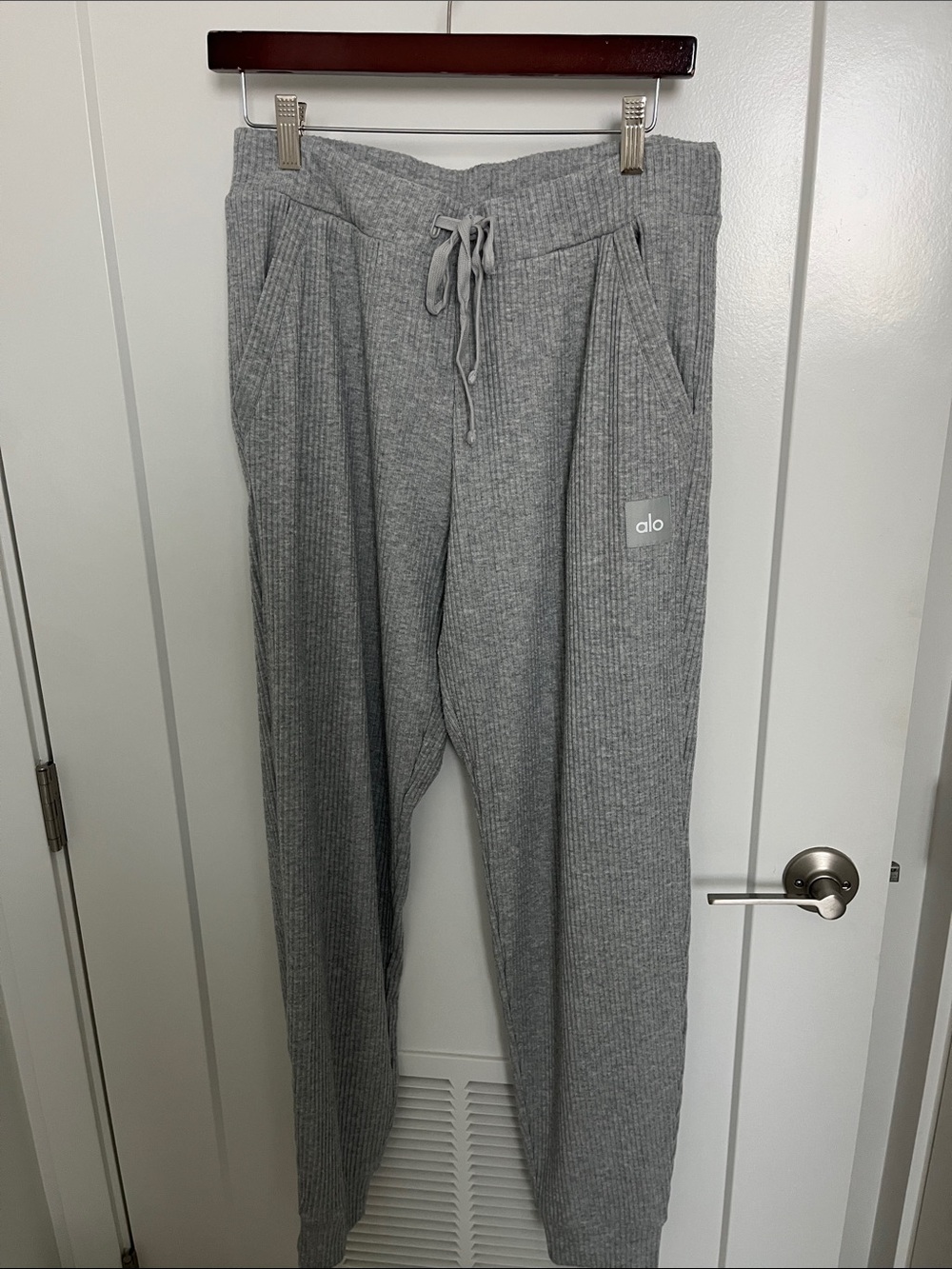 ALO Yoga Ribbed Grey Drawstring Joggers